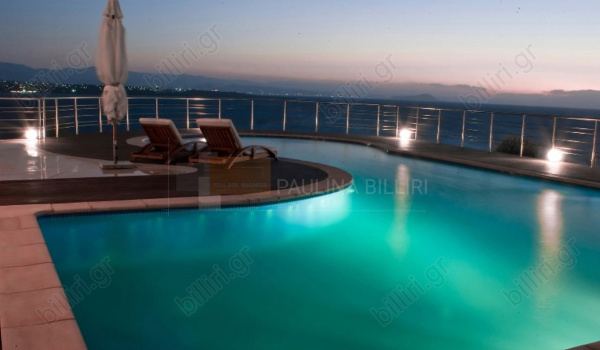 Πισίνα - θέα . Swimming pool - view